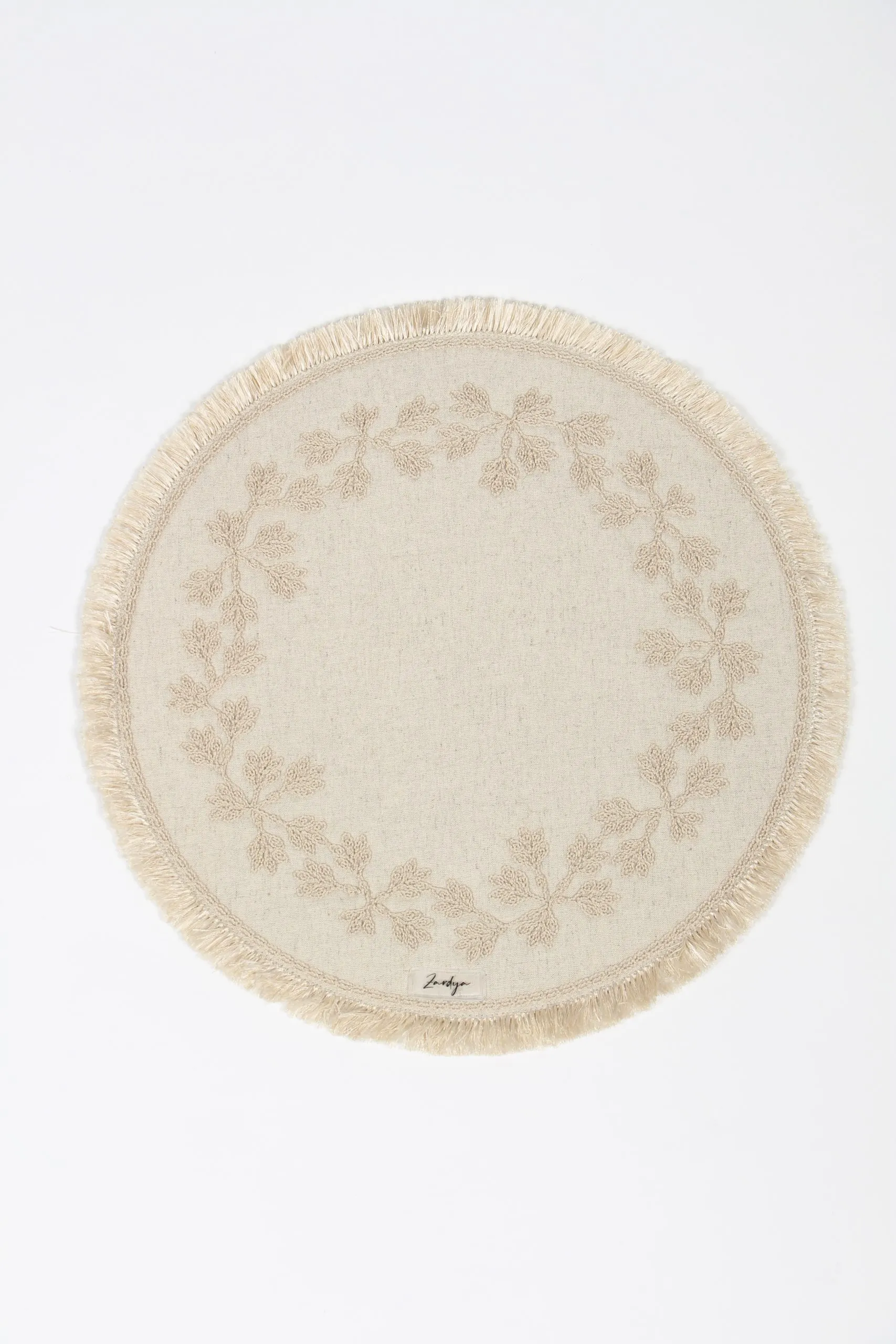 azalea rond sur fond blanc