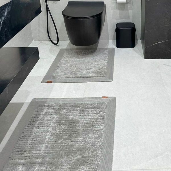 Prestige gris exposé dans une salle de bain
